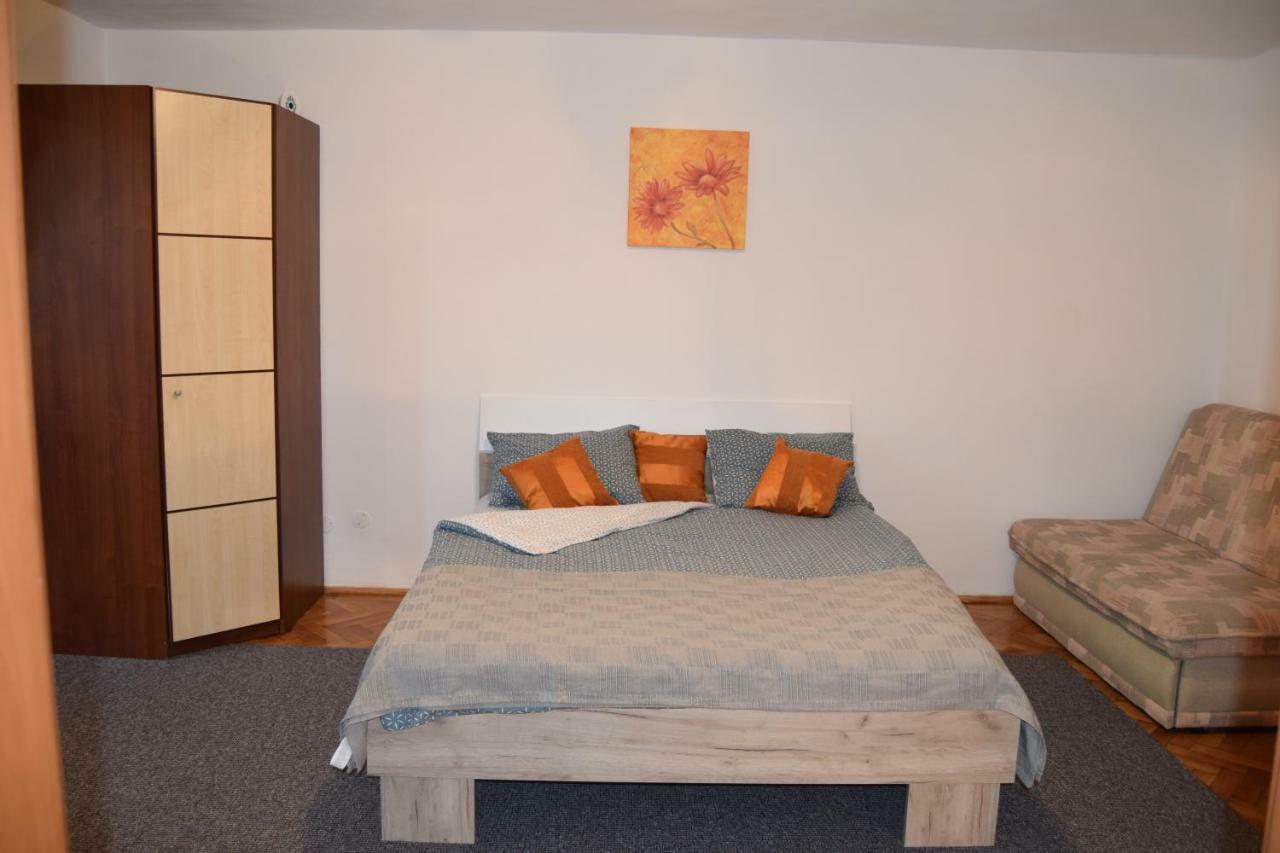Central Appartment St'S Martin Church براشوف المظهر الخارجي الصورة
